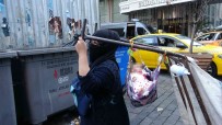 Taksim'de Dilenci Kadindan Basin Mensubuna 'Seni Bir Daha Burada Görmeyecegim' Tehdidi