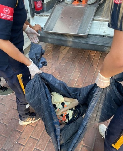 Bursa'daki çöp evde 1 yıl boyunca kilitli kalmış çocuk bulunmuştu! Flaş gelişme...