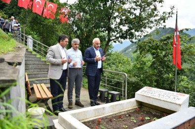 15 Temmuz Sehidinin Kabrine Giden Yol Betonlandi