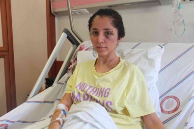 Doktor Sevgilisinin Evinde Dehseti Yasayan Genç Kadin 2 Saat Boyunca Darp Edildi, 5 Yerinden Biçaklandi