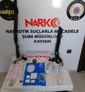 Kayseri'de Uyusturucu Tacirlerine Operasyon Açiklamasi 15 Süpheliye Islem Yapildi