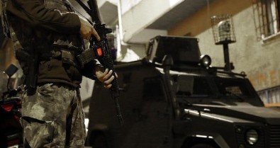 Kocaeli'de DEAŞ'a yönelik operasyonda 5 şüpheli yakalandı!