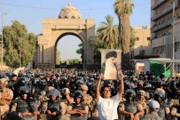 Irak Basbakani El-Kazimi, Protestoculardan Derhal Parlamentoyu Terk Etmelerini Istedi