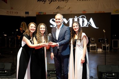 Samida Inegöllü Hayranlariyla Bulustu