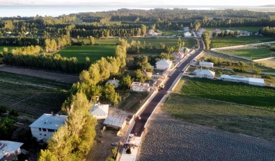 Van Büyüksehir Belediyesinden Ercis'e 22 Kilometrelik Asfalt