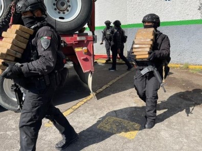 Kolombiya'dan Los Angeles'a Götürülmek Üzere Yüklenen 1,6 Tondan Fazla Kokain, Mexico City'de Yakalandi