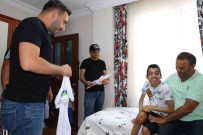 Ölümün 'Pençesi'ndeki Besiktasli Burak'a Çarsi Grubundan Destek