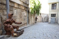 Atik Demirlerden Yapilan Figürler, Bey Mahallesi'ne Renk Katiyor