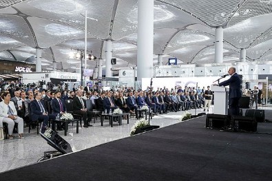 Türkiye'nin 5G teknolojisi ilk kez İstanbul Havalimanı'nda! Bakan ve Kenan İmirzalıoğlu görüştü!