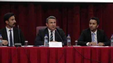 Yüksekova'da 'Faaliyet Bilgilendirme Ve Istisare Toplantisi' Yapildi