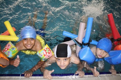 'Yüzme Bilmeyen Kalmasin' Projesinde Hedef 25 Bin Rakama Ulasmak