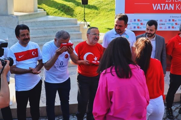 Demokrasi şehitleri için koştular! 251 şehit uğruna vatan koşusu!