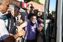 Eskisehir'de Izinsiz LGBT Yürüyüsüne Polis Müdahalesi Açiklamasi 10 Gözalti