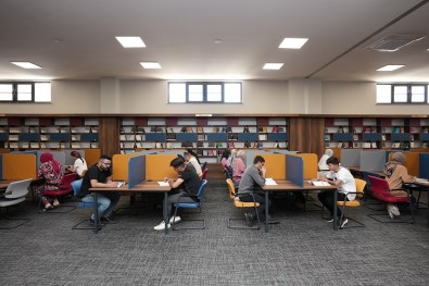 Gençlik Kütüphaneleri Ögrencilerinden LGS'de Önemli Basari