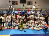 Manisa BBSK Altyapisi Açik Ara Farkla Sampiyon