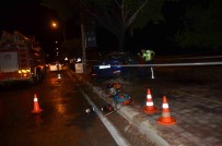 Antalya'da Agaca Çarpan Otomobil Yandi Sürücü Hayatini Kaybetti