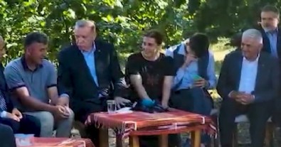 Başkan Erdoğan ile vatandaşlar arasında renkli sohbet! 'Fındık fiyatları ne kadar olsun?' sorusuna verdiği yanıtla kahkahaya boğdu