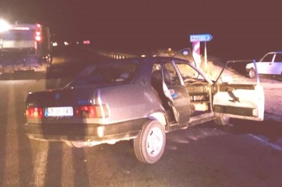 Tavsanli'da Trafik Kazasi Açiklamasi 4 Yarali