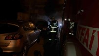 Bandirma'da Park Halindeki Araç Alev Aldi