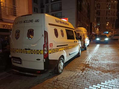 Esenyurt'ta Yabanci Uyruklu Kadin 5'Inci Kattan Düserek Hayatini Kaybetti