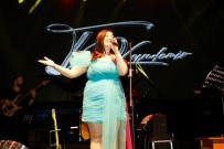 Inegöl Tugçe Kandemir Konserine Akin Etti