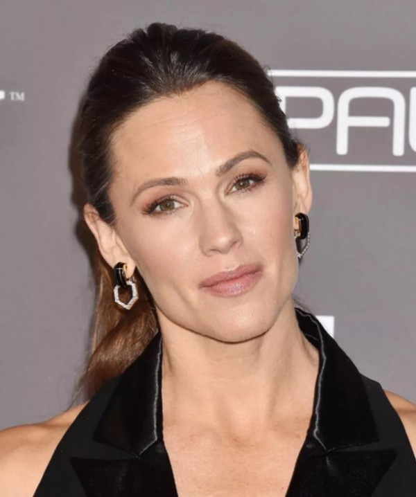 Ünlü oyuncunun ilginç güzellik sırrı!