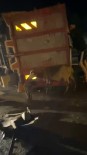 Kurbanliklari Tasiyan Kamyonet Devrildi, 15 Hayvan Telef Oldu