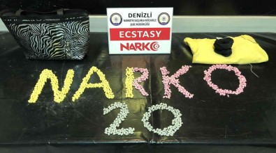 Otobüsteki Yolcudan Uyusturucu Çikti