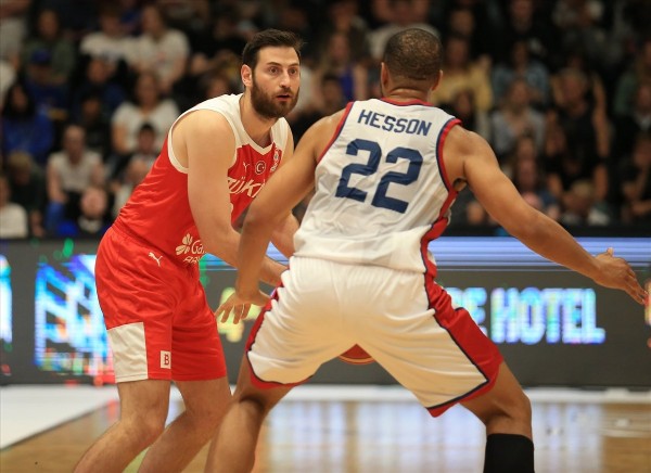 FIBA Dünya Kupası Avrupa Elemeleri'nde Türkiye, Büyük Britanya'yı evinde devirdi!