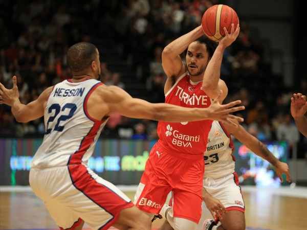 FIBA Dünya Kupası Avrupa Elemeleri'nde Türkiye, Büyük Britanya'yı evinde devirdi!
