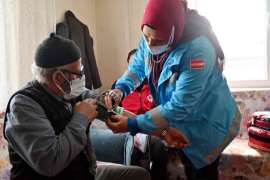 Devlet Yaslilari Yalniz Birakmadi