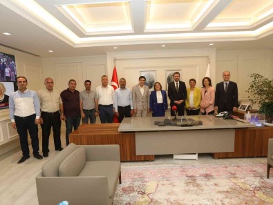 Gaziantep'te Belediye Isçilerine Bayram Müjdesi