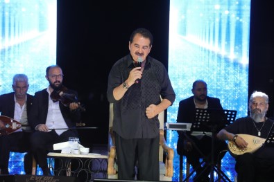 Ibrahim Tatlises 15 Yil Aradan Sonra Bodrum'da Hayranlariyla Bulustu