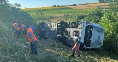 Kırklareli'nde yolcu otobüsü devrildi! Çok sayıda ölü ve yaralı var