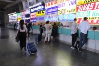 Otobüs Terminalinde Bayram Mesaisi