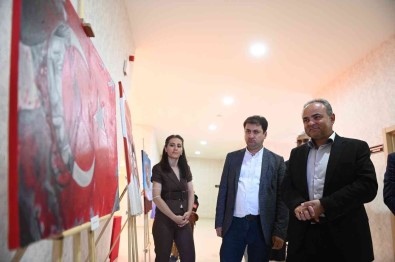 15 Ögrenciden 15 Resimle 15 Temmuz Sergisi