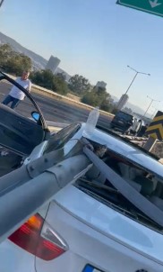 Izmir'de Feci Kaza Açiklamasi 1 Ölü, 2 Yarali