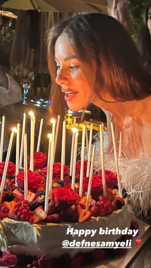 Defne Samyeli 50 yaşına girdi!