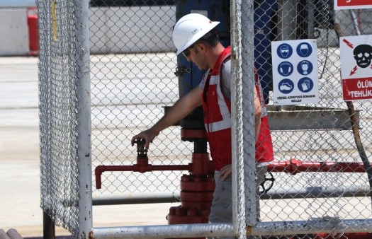 Adana'daki petrol keşfinden bir heyecanlandıran haber daha: O özelliğiyle Türkiye'de bir ilk!