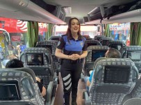 15 Temmuz Demokrasi Otogari'nda Polis Yolculari Ve Soförleri Bilgilendirdi