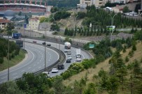 Çesme'ye Tatilci Akini Basladi