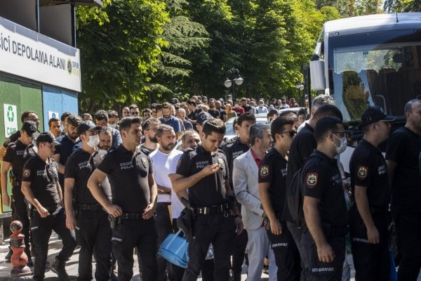 Demir Yumruk'ta şifre çözüldü! Aralarında Erol Evcil'in de olduğu 328 kişi gözaltına alınmıştı!