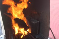 Demirci Ustalarinin Kurban Mesaisi