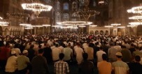İstanbul’da Kurban Bayramı coşkusu! Ayasofya Cami tıklım tıklım...