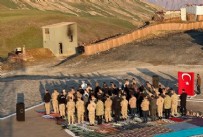 Süleyman Soylu, bayram namazını askerlerle kıldı!