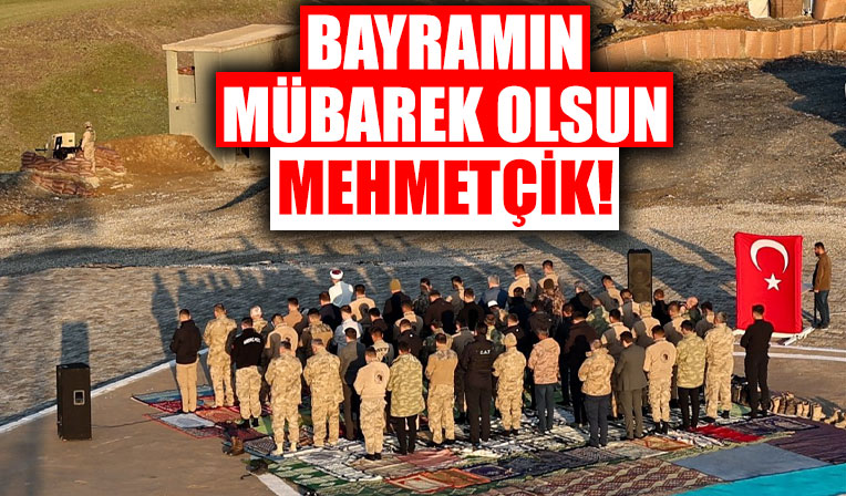 Süleyman Soylu, bayram namazını askerlerle kıldı!