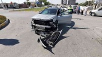 Aksaray'da Iki Otomobil Çarpisti Açiklamasi 3 Yarali