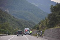 Sinop'ta Trafik Kazasi Açiklamasi 2 Yarali