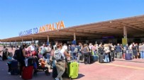 Antalya'ya 2022 yılının ilk 7 ayında hava yoluyla 6 milyon 688 bin turist geldi