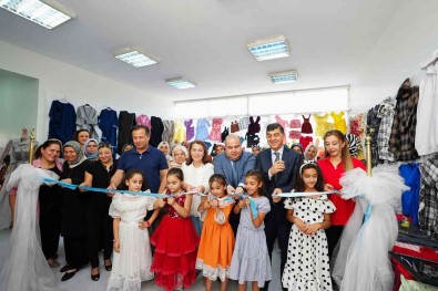 Yetimlerle Annelerinin Yaptiklari Ürünler Görücüye Çikti